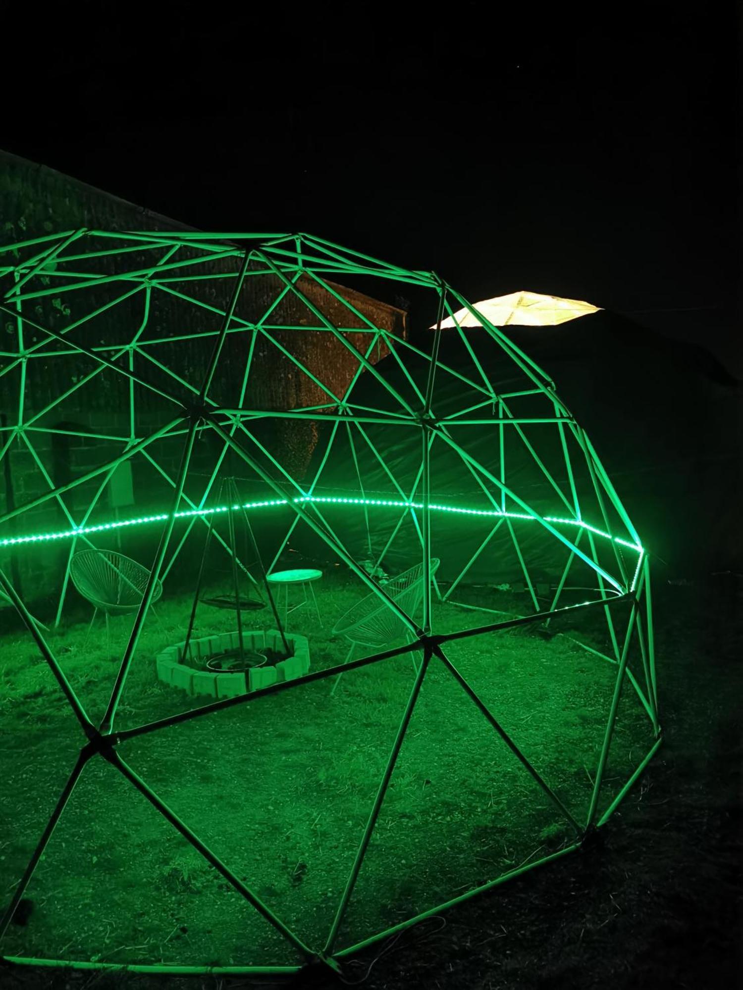 Lincoln Big Green Dome, Hot Tub, Projector, Firepit Washingborough Luaran gambar